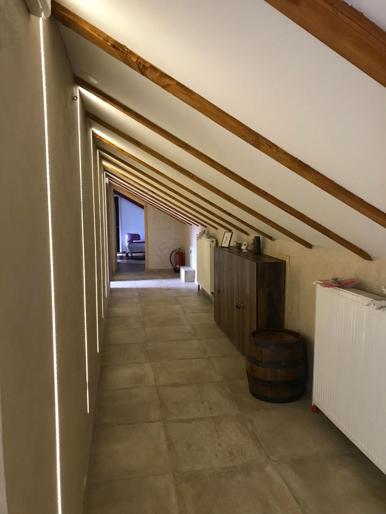 Apartments Pkt Delux Ni Extérieur photo